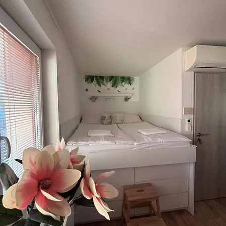 Apartmany Marco Polo Lednice Exterior photo